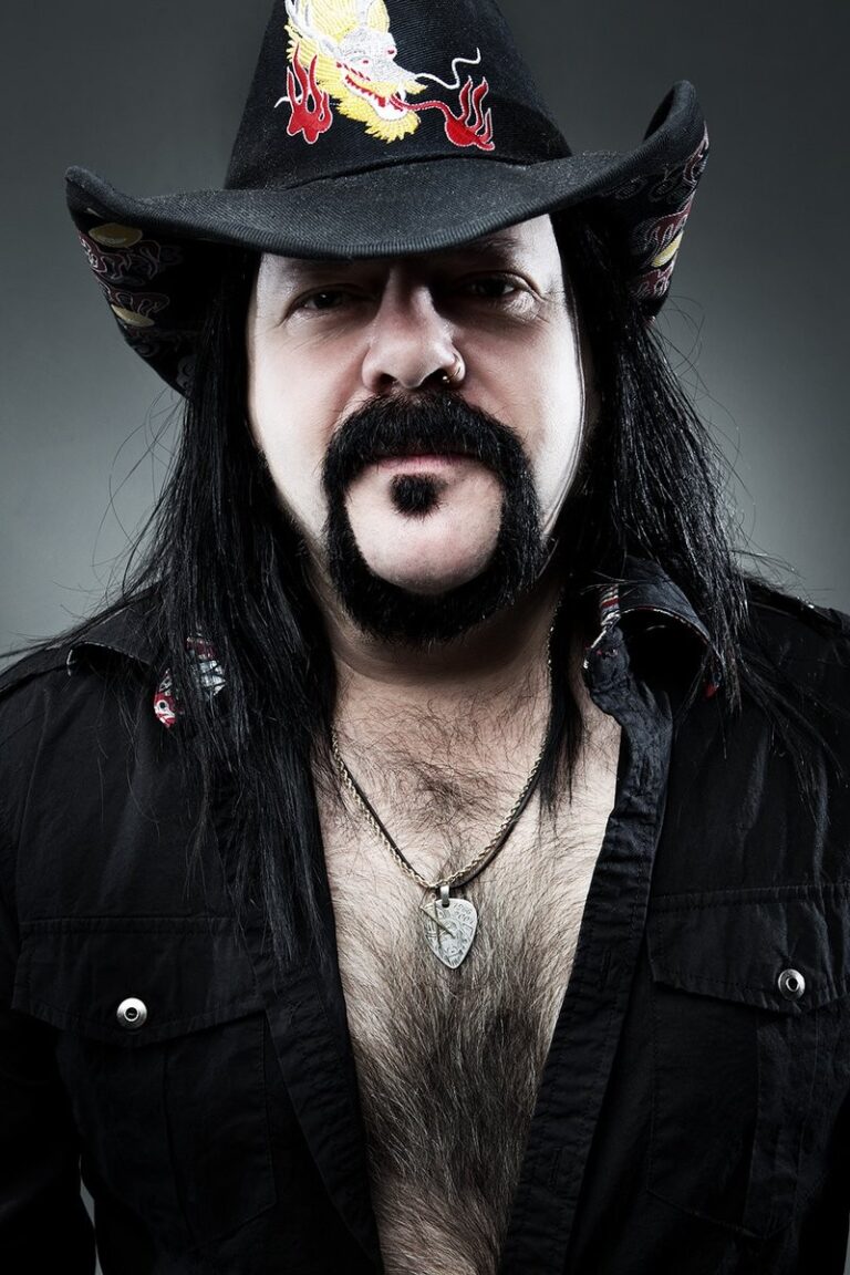 Vinnie Paul, baterista do Pantera, morre aos 54 anos vinnie-paul,-baterista-do-pantera,-morre-aos-54-anos