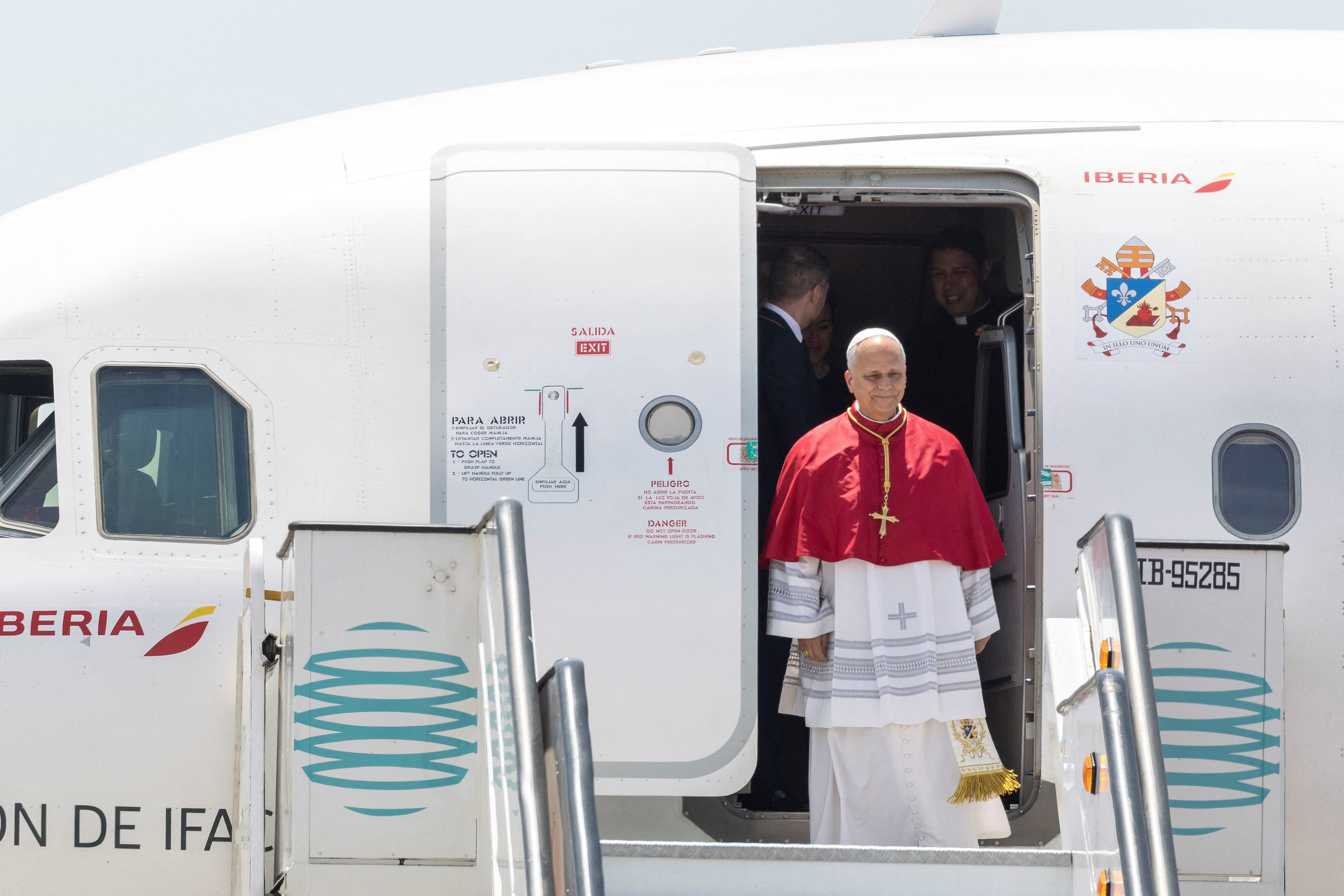 Papa Leão XIV chega a Barcelona para abençoar nova torre da Sagrada Família papa-leao-xiv-chega-a-barcelona-para-abencoar-nova-torre-da-sagrada-familia