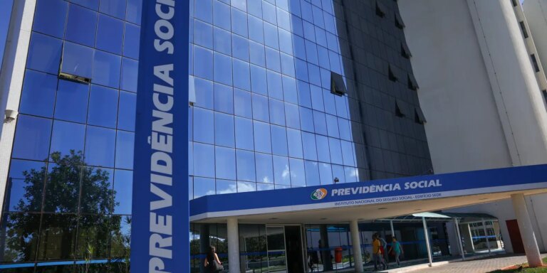 Fila do INSS cai ao menor nível em 21 meses, com 1,8 milhão de pedidos fila-do-inss-cai-ao-menor-nivel-em-21-meses,-com-1,8-milhao-de-pedidos