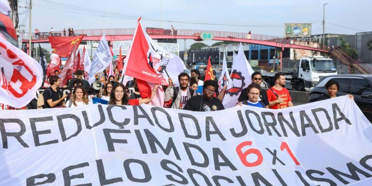 Ato no Rio abre mobilização para pressionar Senado pelo fim da 6×1 ato-no-rio-abre-mobilizacao-para-pressionar-senado-pelo-fim-da-6×1