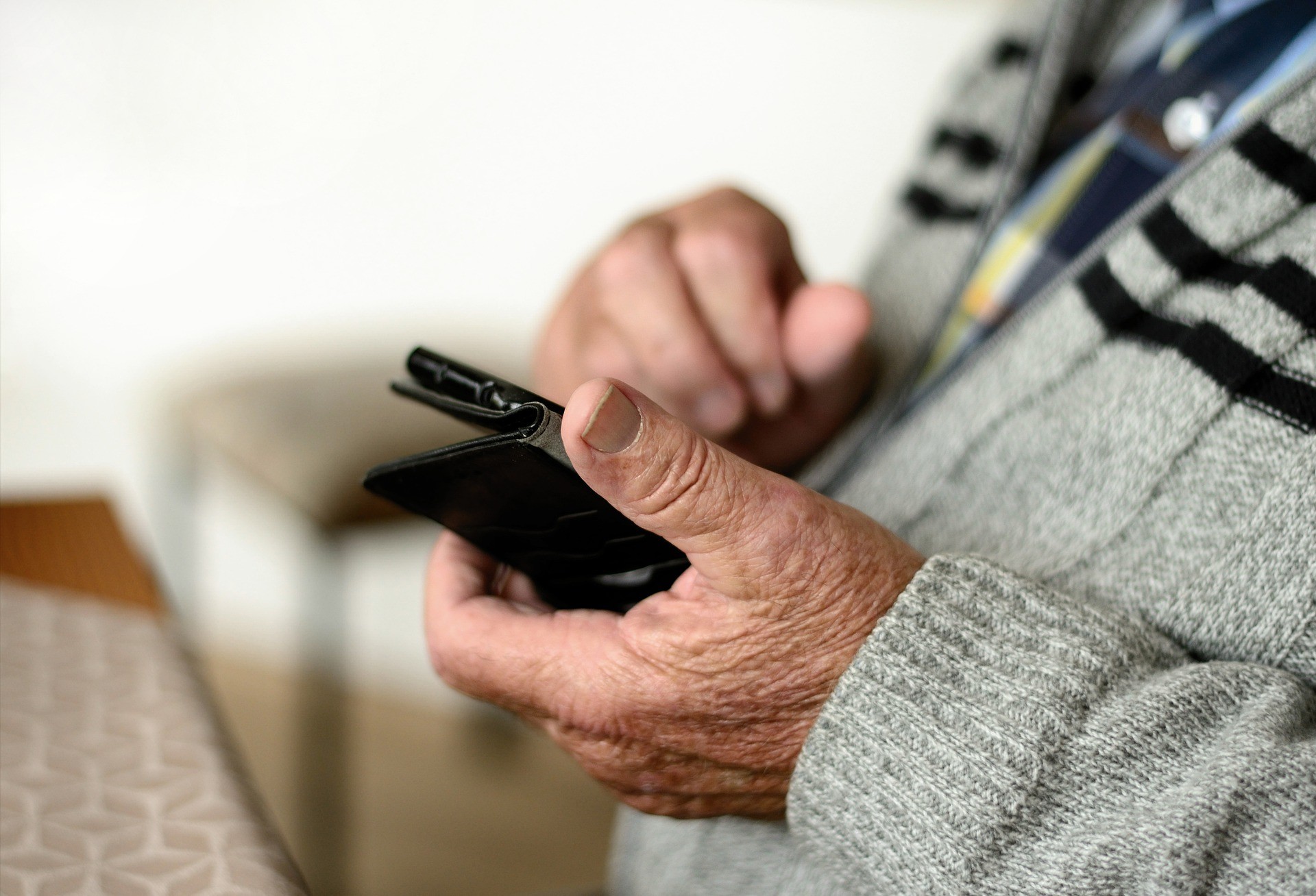 Uso de internet chega a quase 75% dos idosos, e crianças diminuem acesso à rede, diz IBGE uso-de-internet-chega-a-quase-75%-dos-idosos,-e-criancas-diminuem-acesso-a-rede,-diz-ibge