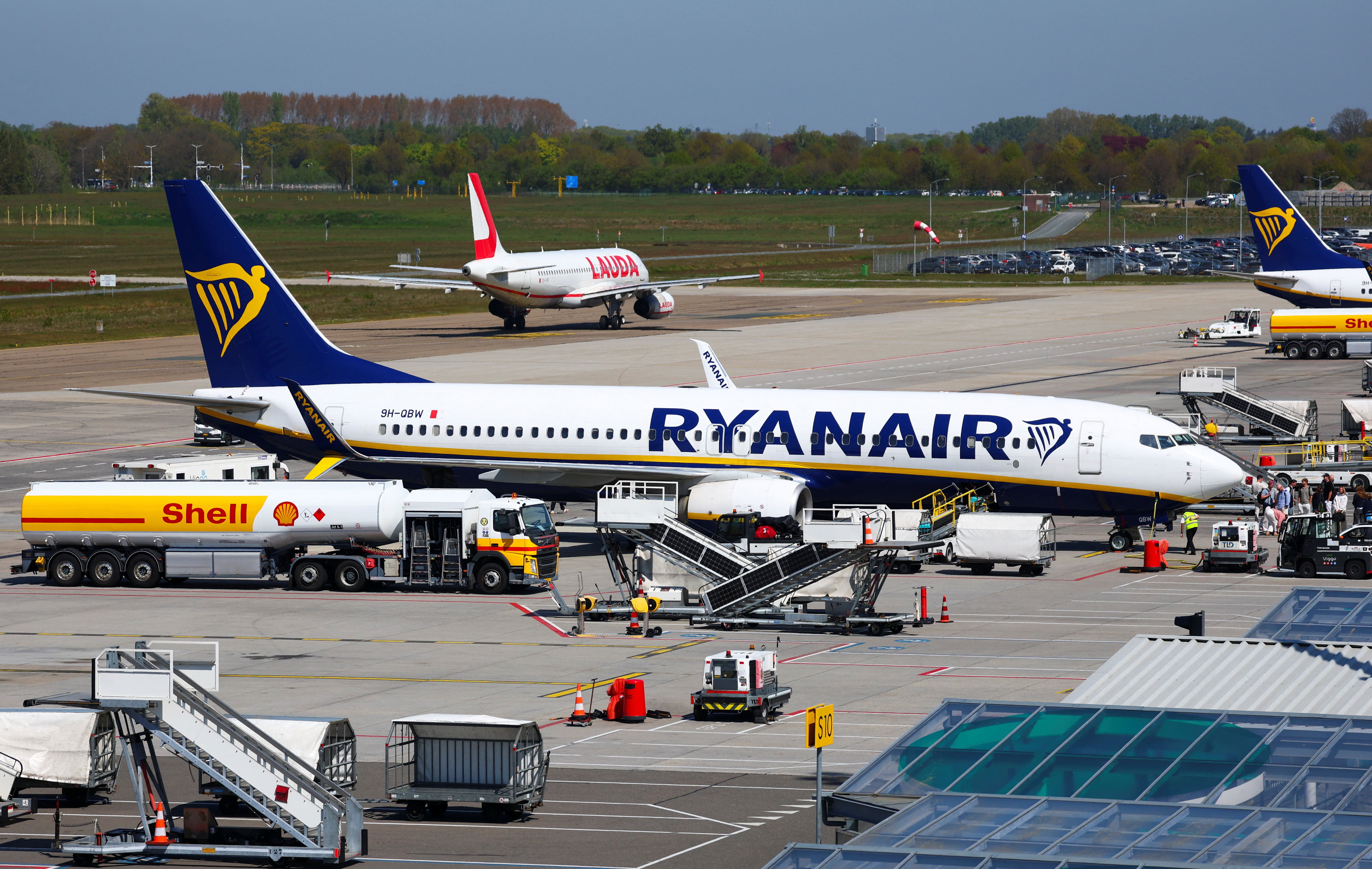 ‘Comprem agora’: ministro espanhol alerta que guerra pode disparar preço de passagens aéreas ‘comprem-agora’:-ministro-espanhol-alerta-que-guerra-pode-disparar-preco-de-passagens-aereas