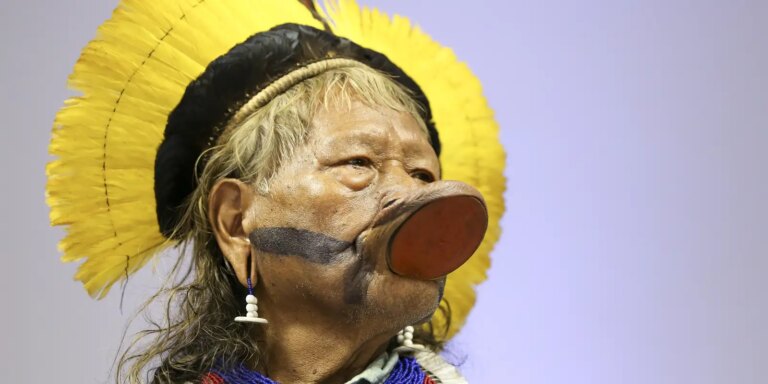 Internado, cacique Raoni tem saúde estável e respira sem aparelhos internado,-cacique-raoni-tem-saude-estavel-e-respira-sem-aparelhos