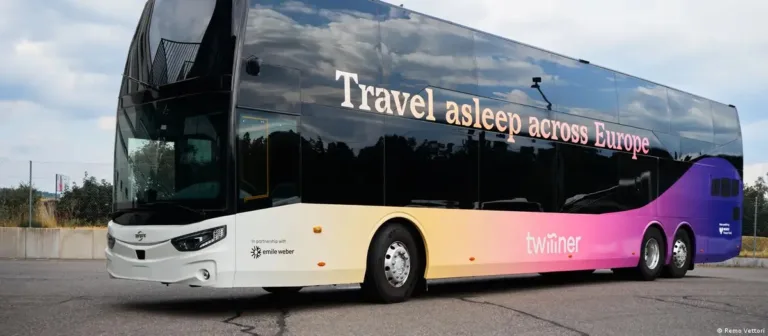 Europa finalmente descobre o ônibus-leito, e modelo comum no Brasil cresce no continente europa-finalmente-descobre-o-onibus-leito,-e-modelo-comum-no-brasil-cresce-no-continente