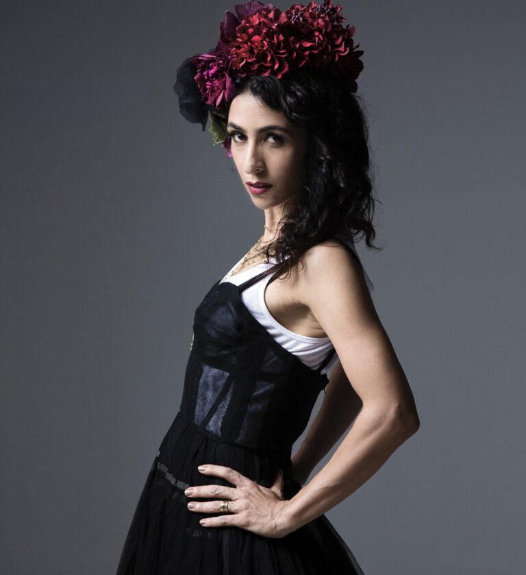 ‘Romeu e Julieta’ com hits de Marisa paira acima do padrão do ‘musical de barzinho’ ‘romeu-e-julieta’-com-hits-de-marisa-paira-acima-do-padrao-do-‘musical-de-barzinho’