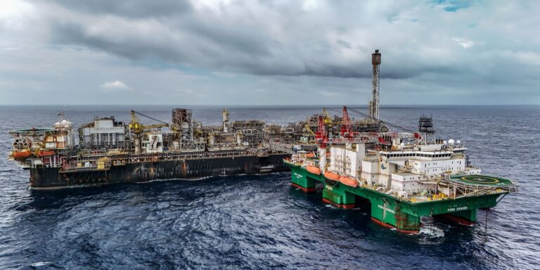 Imposto de 12% sobre exportação de petróleo é estendido por 60 dias imposto-de-12%-sobre-exportacao-de-petroleo-e-estendido-por-60-dias