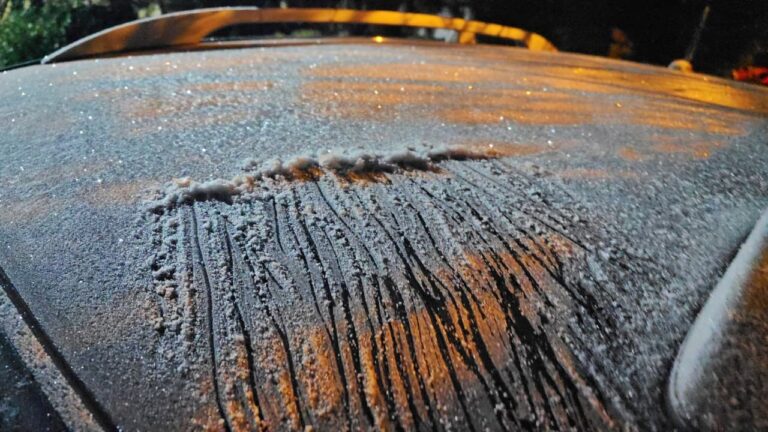 Serra de SC amanhece ‘congelada’ a -3°C com carro coberto de gelo serra-de-sc-amanhece-‘congelada’-a-3°c-com-carro-coberto-de-gelo
