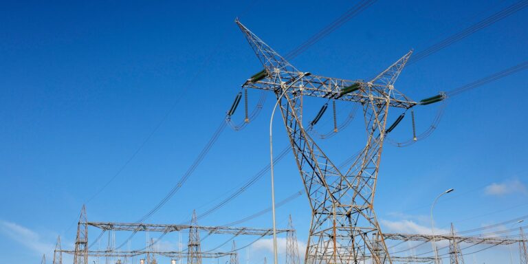 Comitê antecipa geração de energia para evitar impactos do El Niño comite-antecipa-geracao-de-energia-para-evitar-impactos-do-el-nino
