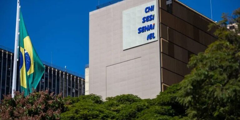 CNI mantém projeção de alta de 2% do PIB para este ano cni-mantem-projecao-de-alta-de-2%-do-pib-para-este-ano