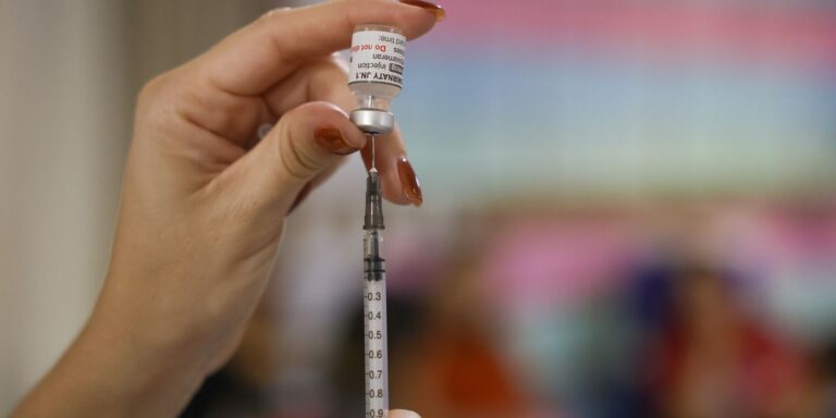 Pesquisa mostra que vacinação diminuiu prevalência de HPV entre jovens pesquisa-mostra-que-vacinacao-diminuiu-prevalencia-de-hpv-entre-jovens