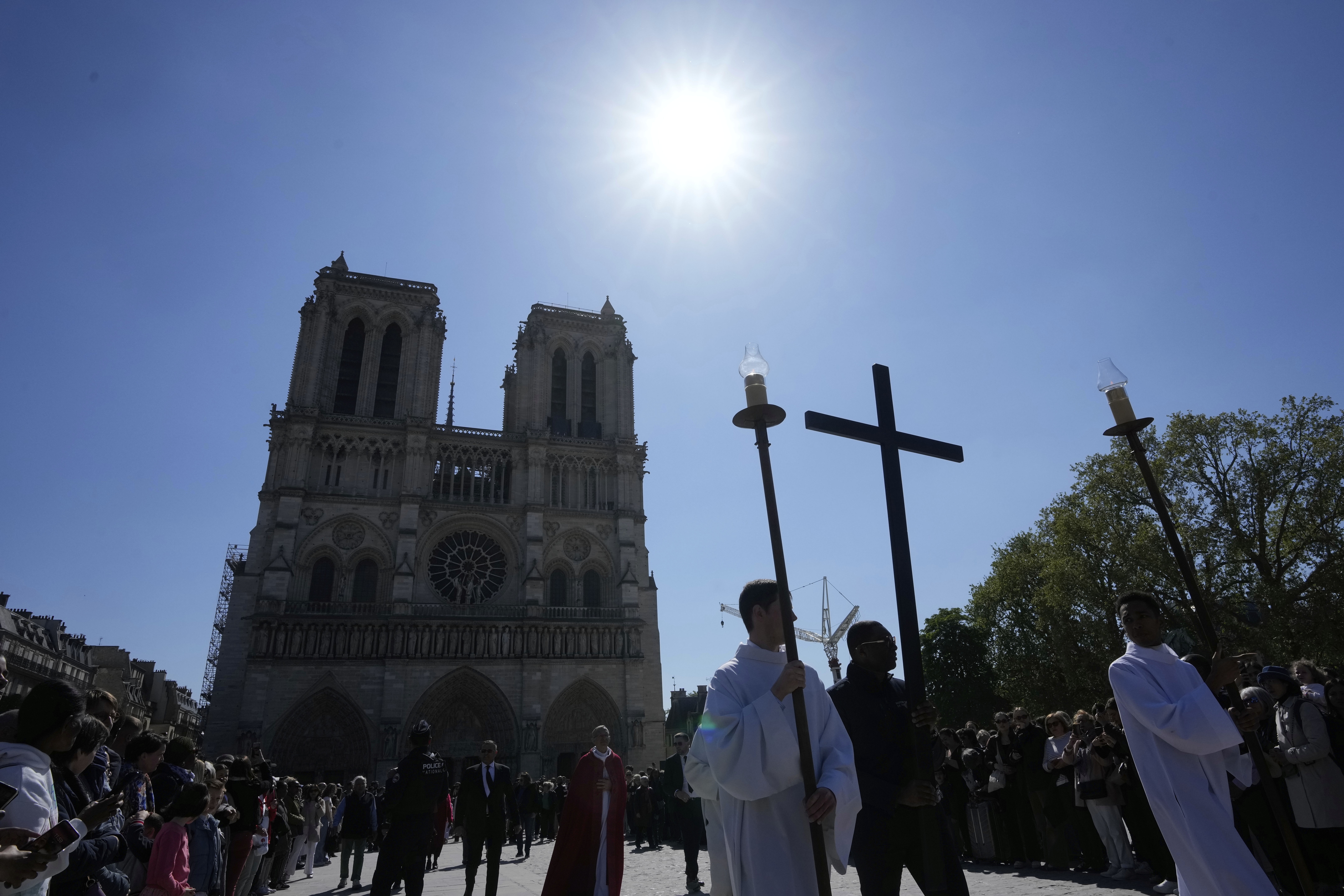 Catedral de Notre Dame prepara novos vitrais para outubro sete anos após incêndio catedral-de-notre-dame-prepara-novos-vitrais-para-outubro-sete-anos-apos-incendio