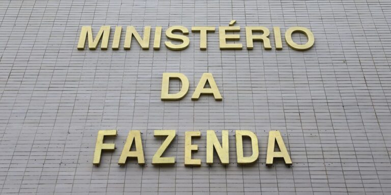 Com precatórios, previsão de déficit primário soma R$ 52 bilhões com-precatorios,-previsao-de-deficit-primario-soma-r$-52-bilhoes