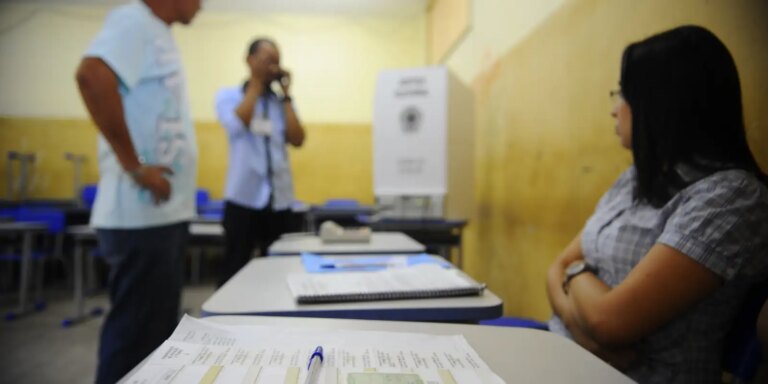 Mesários têm papel fundamental na garantia do processo eleitoral mesarios-tem-papel-fundamental-na-garantia-do-processo-eleitoral