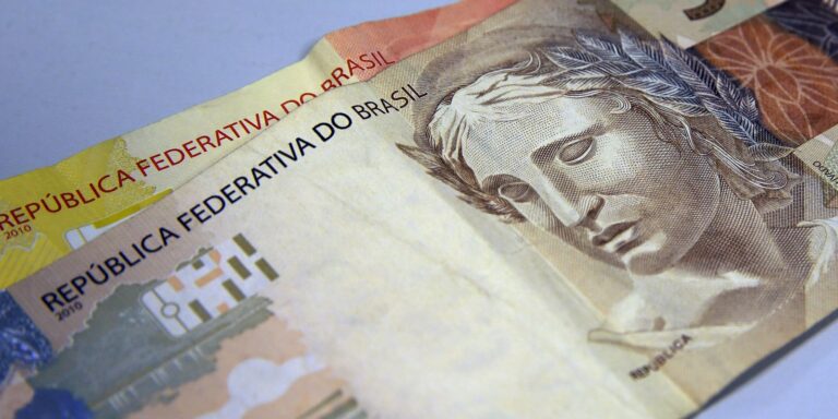 Beneficiários com NIS de final 7 recebem Bolsa Família de julho beneficiarios-com-nis-de-final-7-recebem-bolsa-familia-de-julho