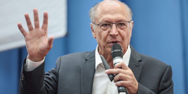 Alckmin diz que Milei presta desserviço à Argentina alckmin-diz-que-milei-presta-desservico-a-argentina