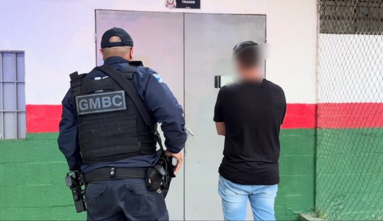 Procurado por dívida de R$ 400 mil de pensão alimentícia é preso em Balneário Camboriú procurado-por-divida-de-r$-400-mil-de-pensao-alimenticia-e-preso-em-balneario-camboriu