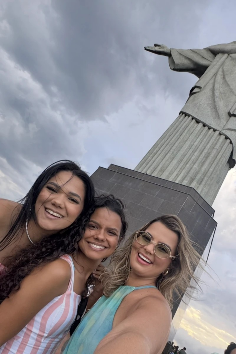 ‘A gente vai de arrasta’: o pavor das amigas presas no Cristo Redentor na ventania ‘a-gente-vai-de-arrasta’:-o-pavor-das-amigas-presas-no-cristo-redentor-na-ventania