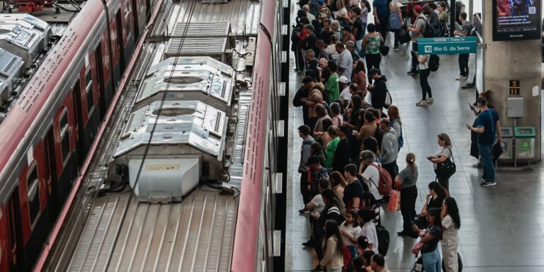 SP: greve na CPTM paralisa parcialmente três linhas de trens sp:-greve-na-cptm-paralisa-parcialmente-tres-linhas-de-trens