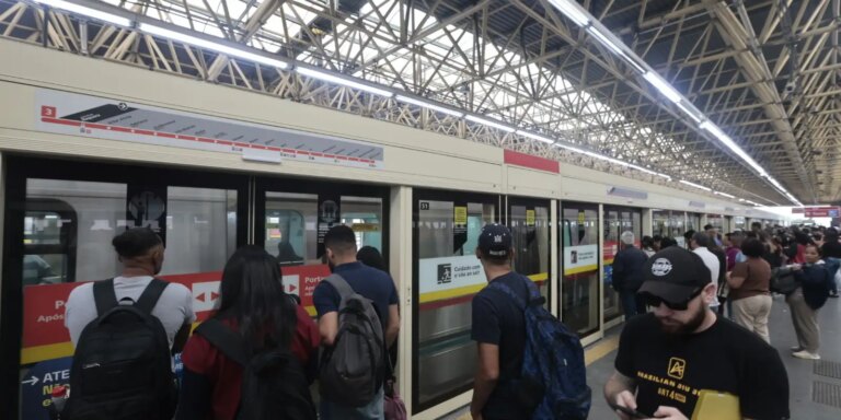 Governo de SP diz que não haverá demissões de funcionários da CPTM governo-de-sp-diz-que-nao-havera-demissoes-de-funcionarios-da-cptm