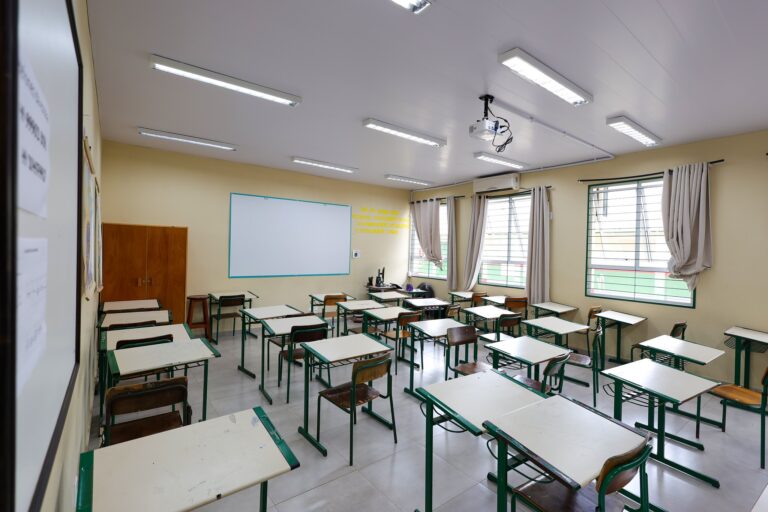 Índices da educação básica melhoram em SC e Florianópolis, mas aprendizagem ainda é desafio, dizem especialistas indices-da-educacao-basica-melhoram-em-sc-e-florianopolis,-mas-aprendizagem-ainda-e-desafio,-dizem-especialistas