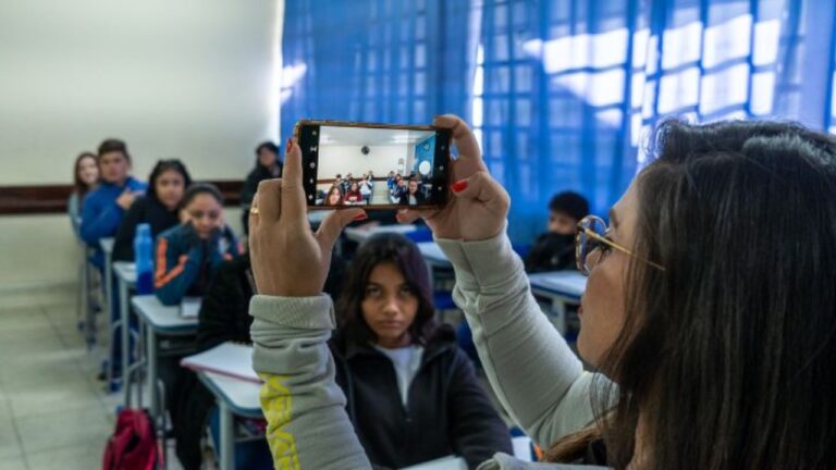 Reconhecimento facial é suspenso em escolas no Paraná reconhecimento-facial-e-suspenso-em-escolas-no-parana