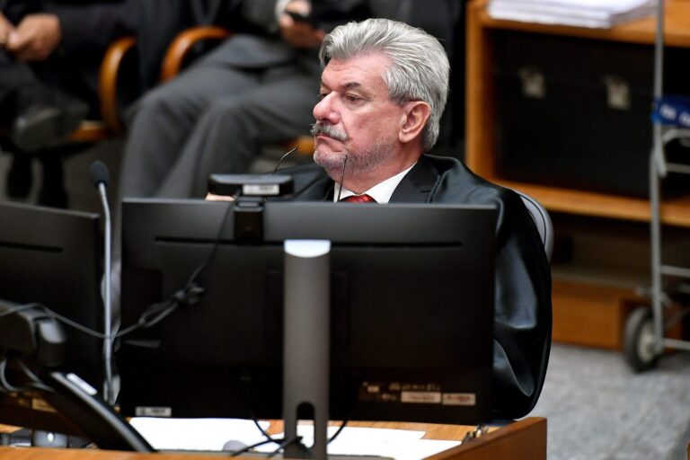 STJ decide punir Buzzi com perda de cargo após denúncias de assédio e importunação sexual stj-decide-punir-buzzi-com-perda-de-cargo-apos-denuncias-de-assedio-e-importunacao-sexual