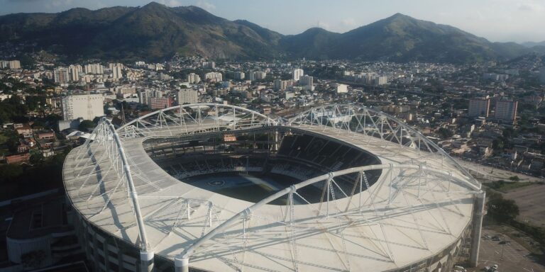 Ventania no Rio adia Botafogo x Fluminense pelo Brasileirão Feminino ventania-no-rio-adia-botafogo-x-fluminense-pelo-brasileirao-feminino