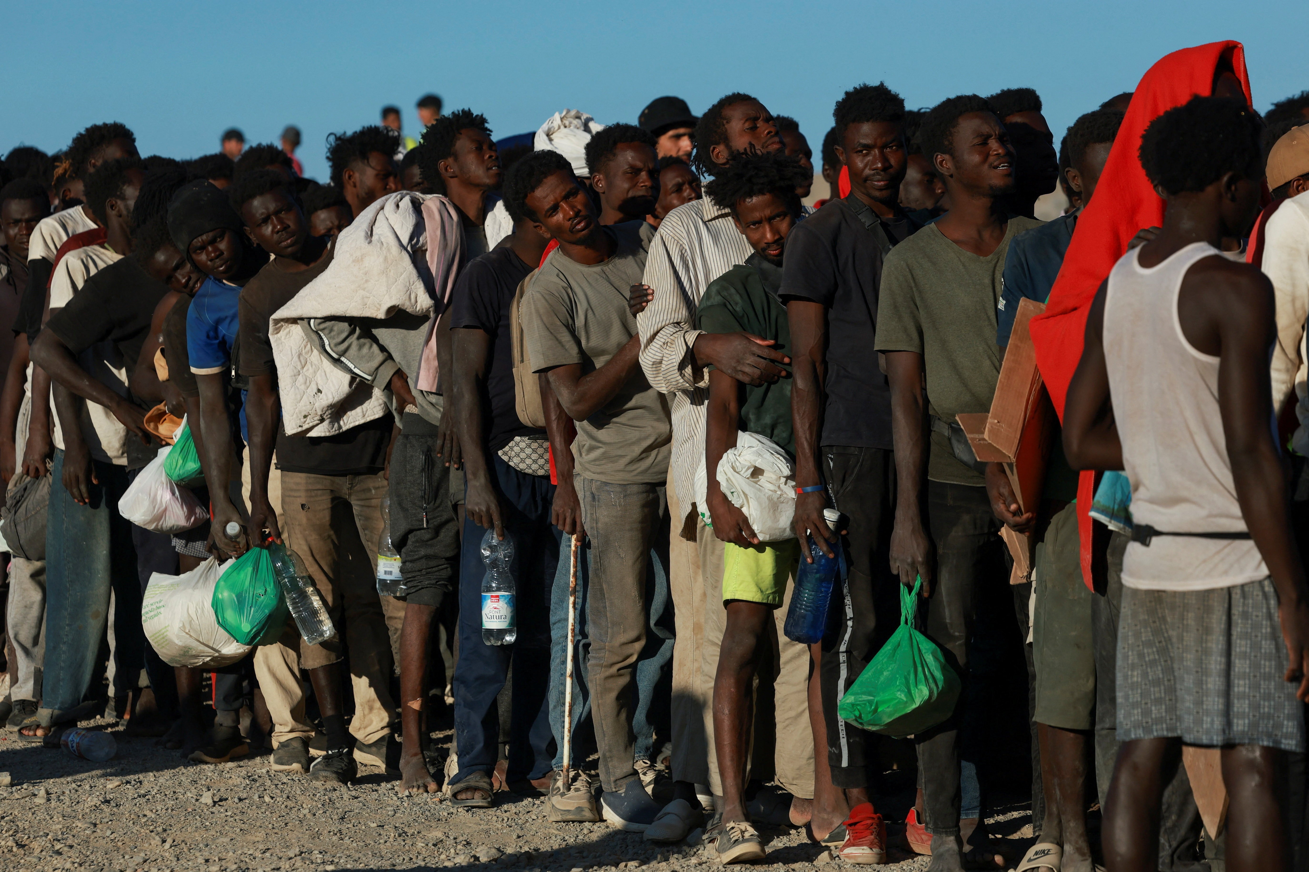 UE cobra Meta e TikTok por combate à desinformação após aumento de migrantes em Ceuta ue-cobra-meta-e-tiktok-por-combate-a-desinformacao-apos-aumento-de-migrantes-em-ceuta