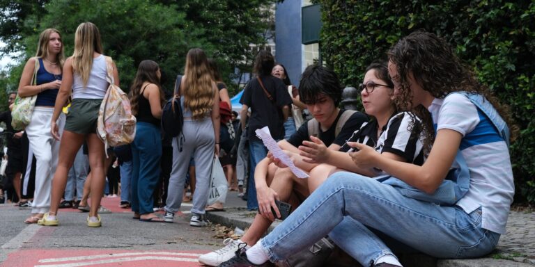 Saeb 2025: Brasil recupera nível pré-pandemia, mas ainda tem gargalos saeb-2025:-brasil-recupera-nivel-pre-pandemia,-mas-ainda-tem-gargalos