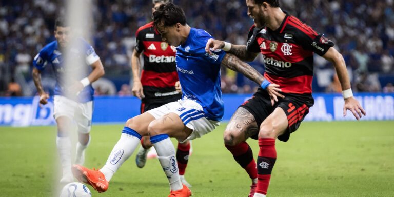 Cruzeiro e Flamengo empatam pelas oitavas de final da Libertadores cruzeiro-e-flamengo-empatam-pelas-oitavas-de-final-da-libertadores