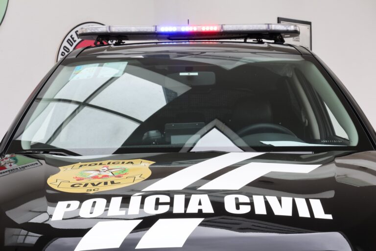 suspeito-de-bater-carro-de-proposito-para-tentar-matar-companheira-e-preso-em-sc