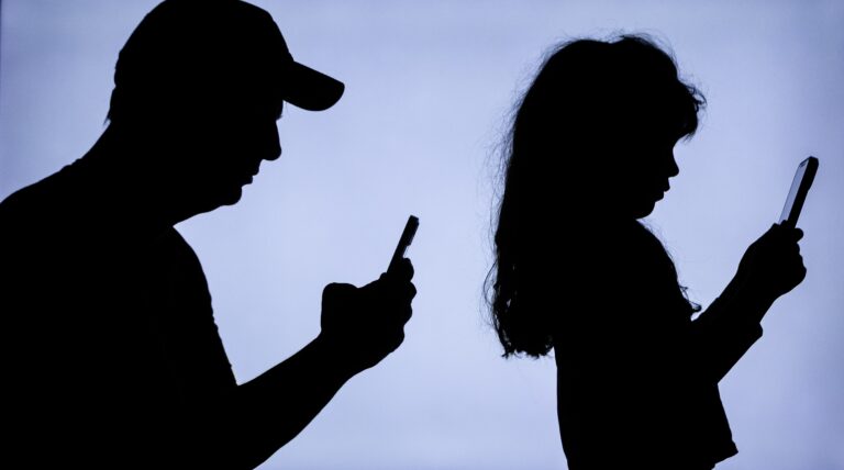 ‘O Assunto’: veja como pais podem aumentar segurança digital de crianças e adolescentes em 7 dicas ‘o-assunto’:-veja-como-pais-podem-aumentar-seguranca-digital-de-criancas-e-adolescentes-em-7-dicas