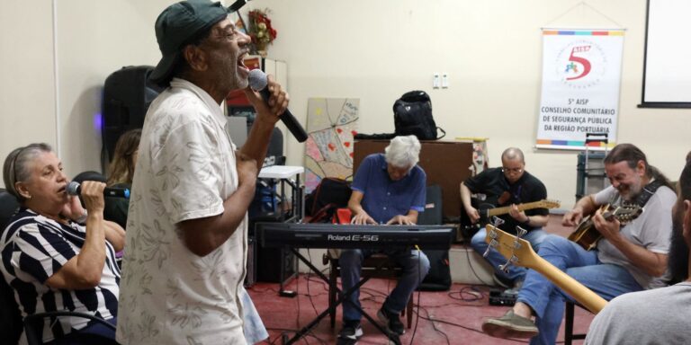 Com 25 anos, grupo musical de pacientes psiquiátricos lança novo álbum com-25-anos,-grupo-musical-de-pacientes-psiquiatricos-lanca-novo-album