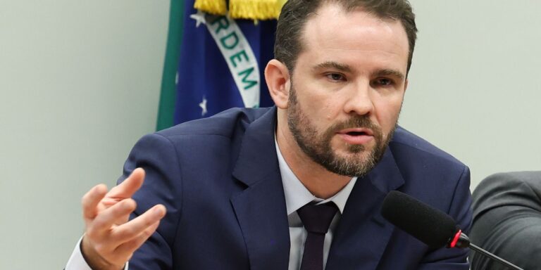 Durigan defende que Brasil deve ampliar comércio exterior durigan-defende-que-brasil-deve-ampliar-comercio-exterior