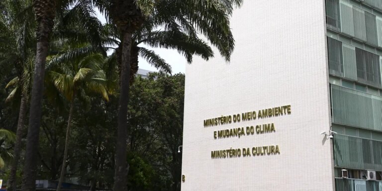 minc-destaca-carreira-de-laura-cardoso-e-lamenta-morte