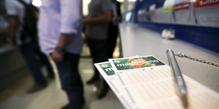 Mega-Sena acumula para R$ 50 milhões; confira os números sorteados mega-sena-acumula-para-r$-50-milhoes;-confira-os-numeros-sorteados
