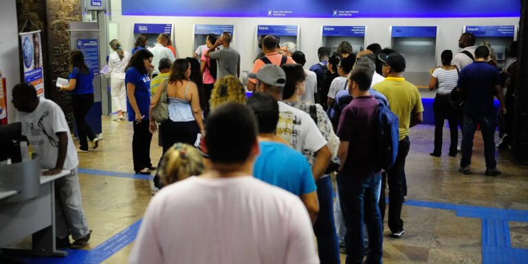 Bancários farão paralisação de 24 horas nesta quinta-feira bancarios-farao-paralisacao-de-24-horas-nesta-quinta-feira