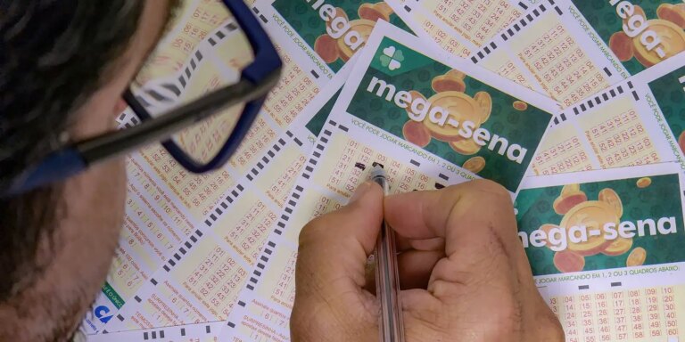 Mega-Sena acumula e próximo concurso deve pagar R$ 50 milhões mega-sena-acumula-e-proximo-concurso-deve-pagar-r$-50-milhoes