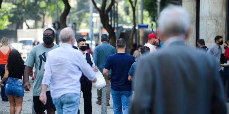 Para 81% dos brasileiros, é fundamental que candidato acredite em Deus para-81%-dos-brasileiros,-e-fundamental-que-candidato-acredite-em-deus