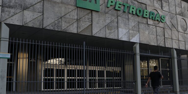 Petrobras negocia exploração em Gana para ampliar presença na África petrobras-negocia-exploracao-em-gana-para-ampliar-presenca-na-africa