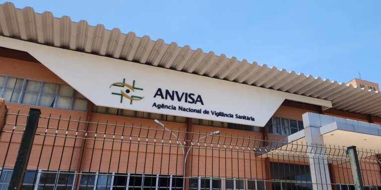 Cosméticos sem registro têm fabricação e venda proibidas pela Anvisa cosmeticos-sem-registro-tem-fabricacao-e-venda-proibidas-pela-anvisa