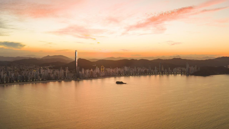 Cidade de SC com arranha-céus mais altos do país terá novo gigante — e entre os maiores da América Latina cidade-de-sc-com-arranha-ceus-mais-altos-do-pais-tera-novo-gigante-—-e-entre-os-maiores-da-america-latina