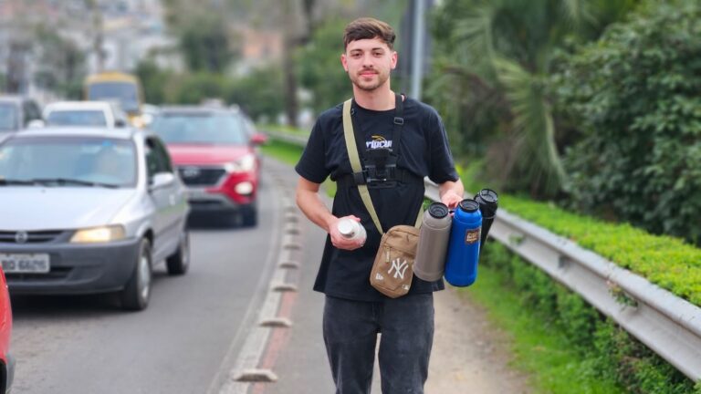 Jovem que perdeu R$ 500 mil em bets limitou uso de celular para evitar novas apostas: ‘Andava só com cédulas’ jovem-que-perdeu-r$-500-mil-em-bets-limitou-uso-de-celular-para-evitar-novas-apostas:-‘andava-so-com-cedulas’