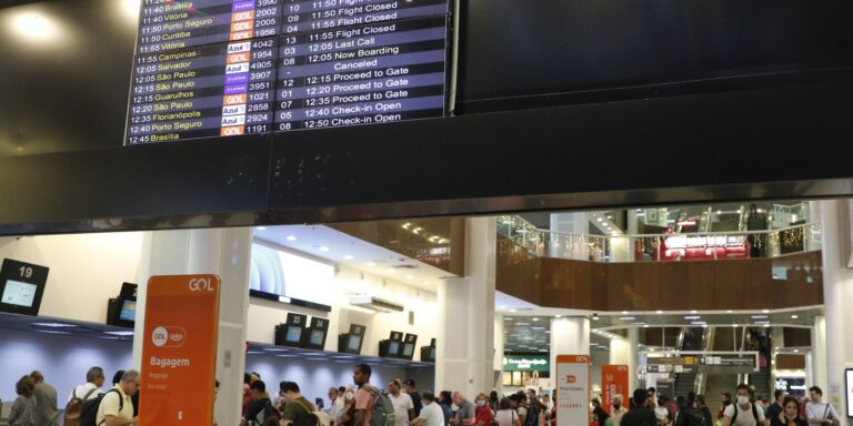 Aeroporto Santos Dumont é liberado para pousos e decolagens aeroporto-santos-dumont-e-liberado-para-pousos-e-decolagens
