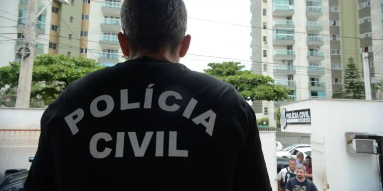 Homem apontado como “puxador de guerra” do CV é preso no RJ homem-apontado-como-“puxador-de-guerra”-do-cv-e-preso-no-rj
