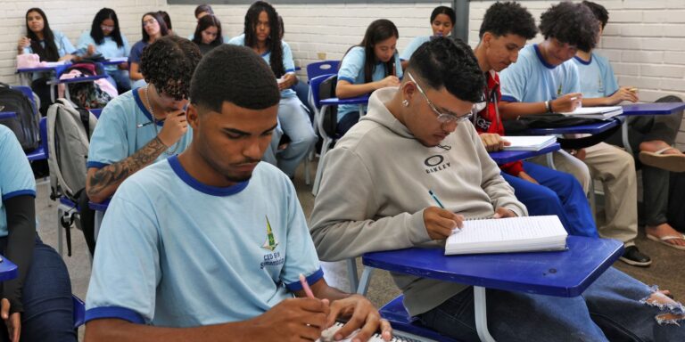 Pé-de-Meia: nascidos em setembro e outubro recebem parcela de R$ 200 pe-de-meia:-nascidos-em-setembro-e-outubro-recebem-parcela-de-r$-200