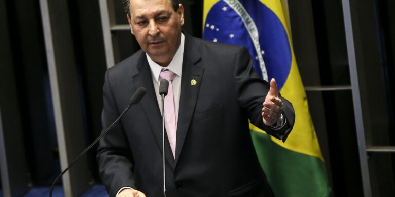 relator-da-ccj-rejeita-emendas-da-oposicao-que-buscavam-manter-6×1