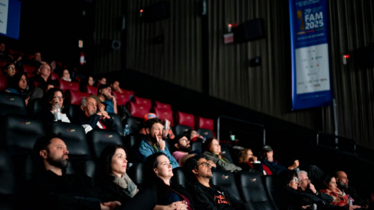 Filme com Bruna Linzmeyer vencedor do ‘Goes to Cannes’ abre festival de cinema mais antigo de SC filme-com-bruna-linzmeyer-vencedor-do-‘goes-to-cannes’-abre-festival-de-cinema-mais-antigo-de-sc