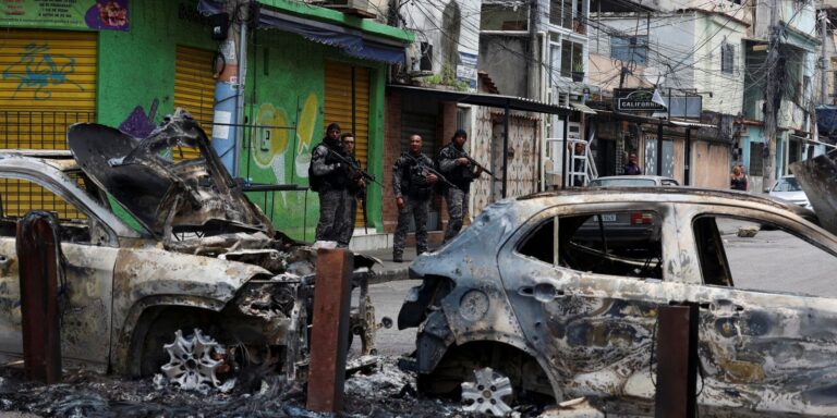 Estado e governo federal se unem para retomar territórios no Rio estado-e-governo-federal-se-unem-para-retomar-territorios-no-rio