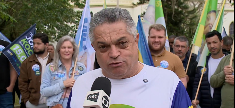 eleicoes-2026-em-sc:-joao-rodrigues-participa-de-entrevistas-e-caminha-com-apoiadores